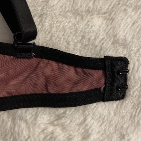 VS Pink Bra - Picture 5 of 9